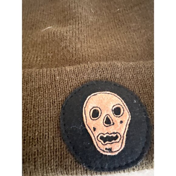 Olive Green Beanie Hat With Skull Patch Unisex Made In The USA 100% Acrylic - Picture 4 of 4